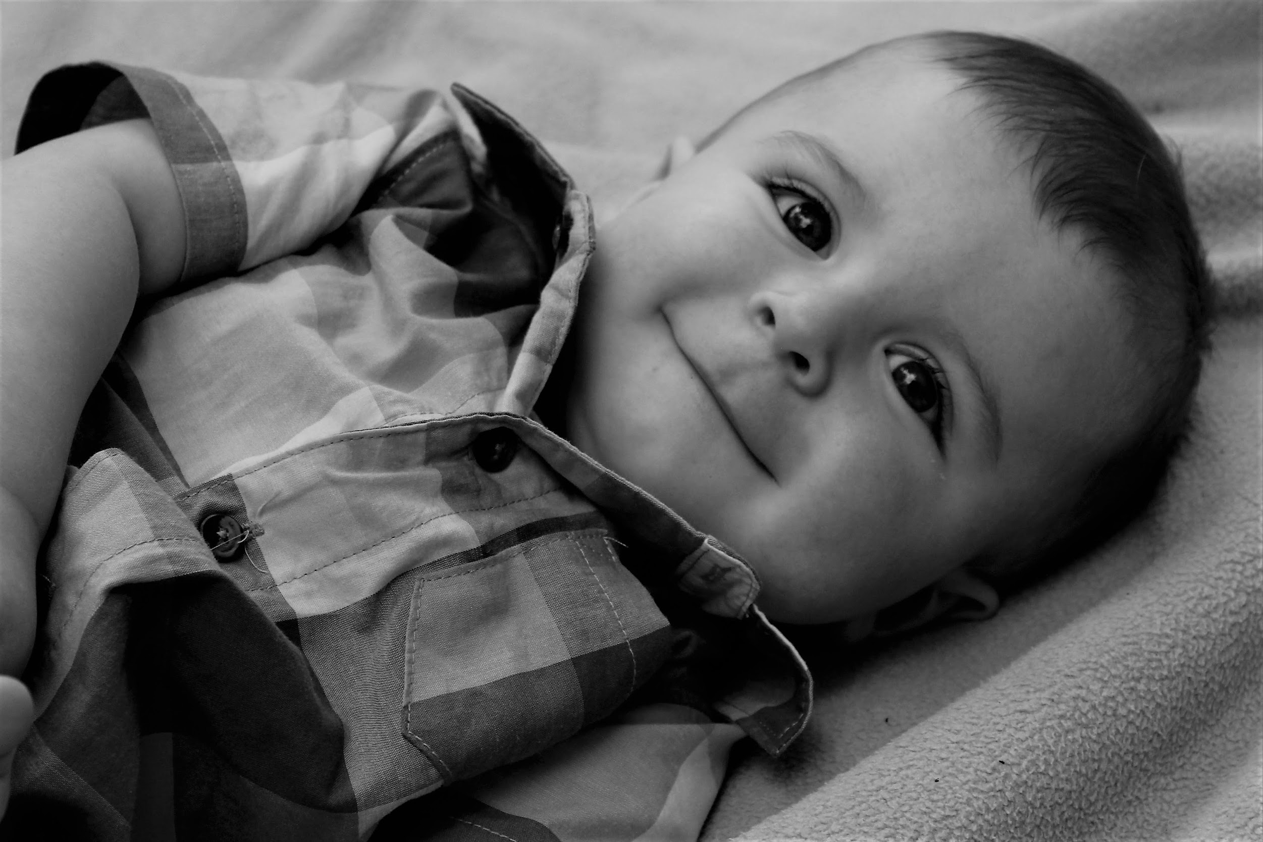 Toddler with apples